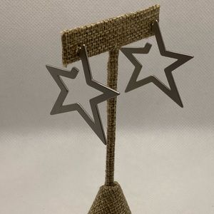 ⭐ 3/$15 ⭐ Cowboys Metal Star Lightweight Silver Drop Earrings ~ NEW